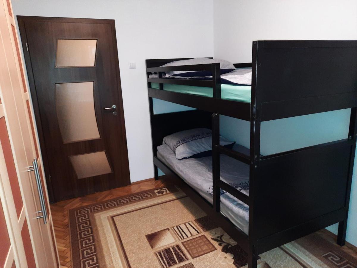 Cozy Three Rooms Apartment Kolozsvár Kültér fotó
